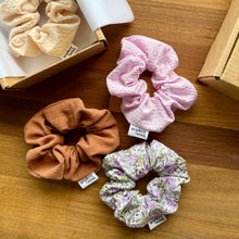 Load image into Gallery viewer, Scrunchie Set - Gift Box