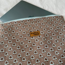 Load image into Gallery viewer, Laptop Pouch - Tuscan
