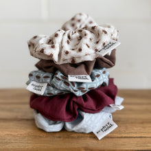 Load image into Gallery viewer, Christmas Bauble - Soft Leopard Linen Scrunchie
